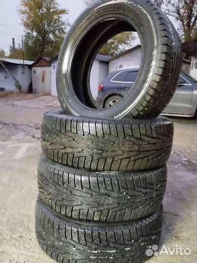 Nokian Tyres Hakkapeliitta Sport Utility 215/60 R17