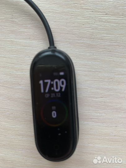 Фитнес-браслет ми бенд 4