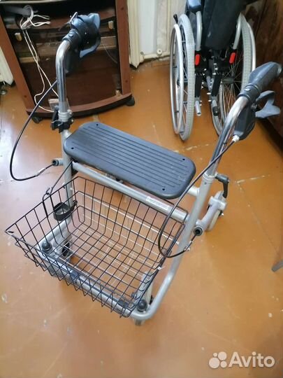 Ходунки для взрослых на колесах