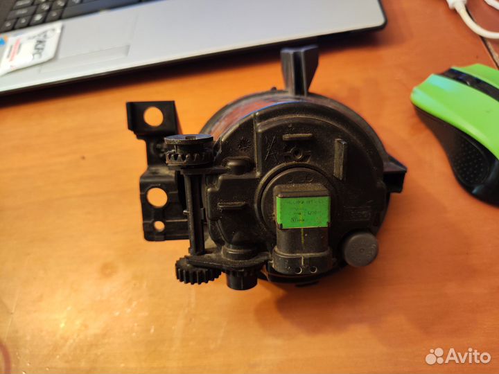 Фара противотуманная Фольксваген Туарег