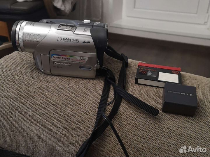 Видеокамера Panasonic NV-GS120
