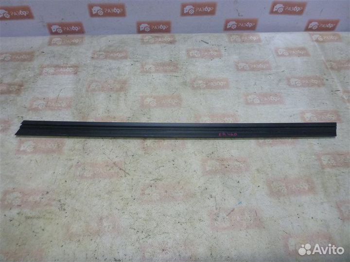 Уплотнитель стекла двери бархотка передний правый