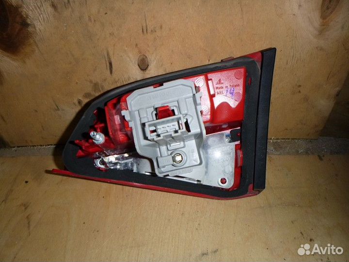 Фонарь задний внутренний левый audi A4 B8 allroad