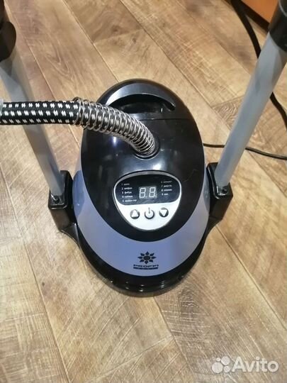 Отпариватель для одежды вертикальный