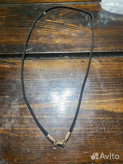 Шнурок гайтан с золотом