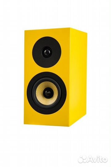 Полочная акустика Davis Acoustics Courbet 3 Yellow Gloss