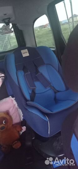 Детское автомобильное кресло бу