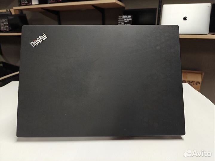 Lenovo ThinkPad T14 Gen2 Ryzen 5pro 5650 / 16gb