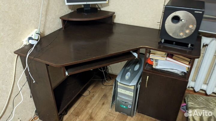 Компьютерный столик бу