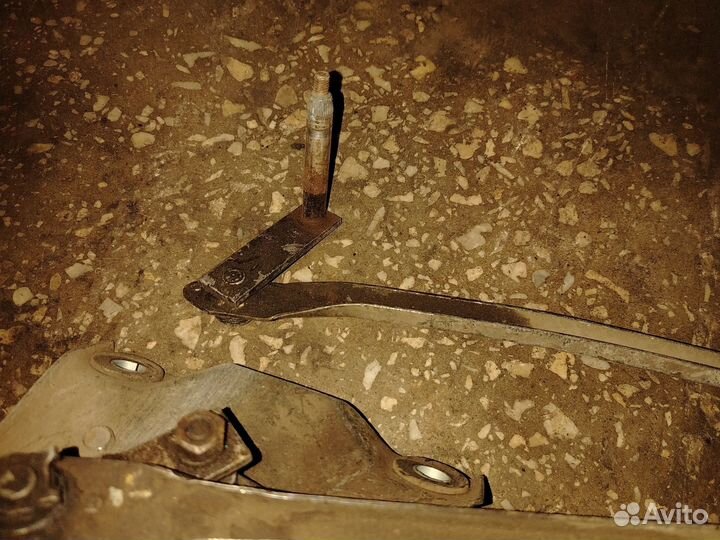 Трапеция дворников 2110 старого образца