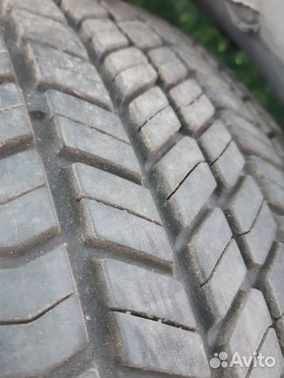 Yokohama Geolandar G900 215/60 R16