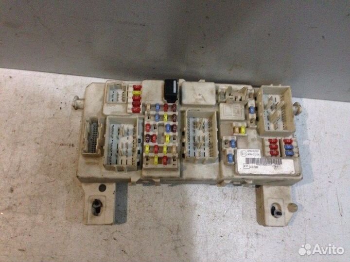 Блок предохранителей салонный Ford Focus 2
