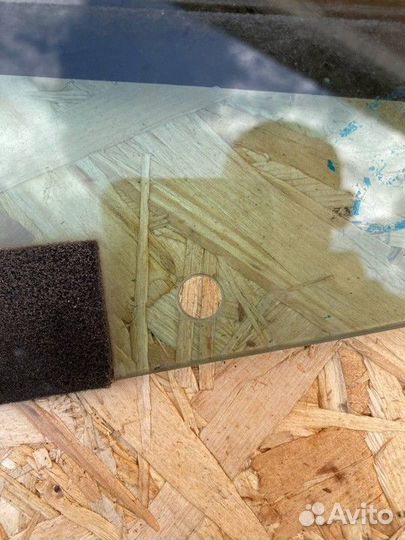 Стекло двери задней правой Peugeot 206