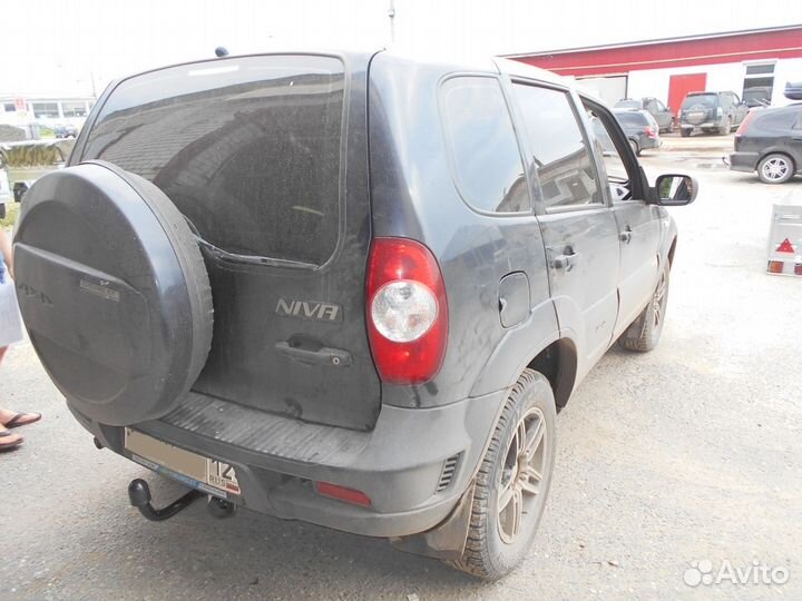 Фаркоп для Нива Шевроле под газовое оборудование