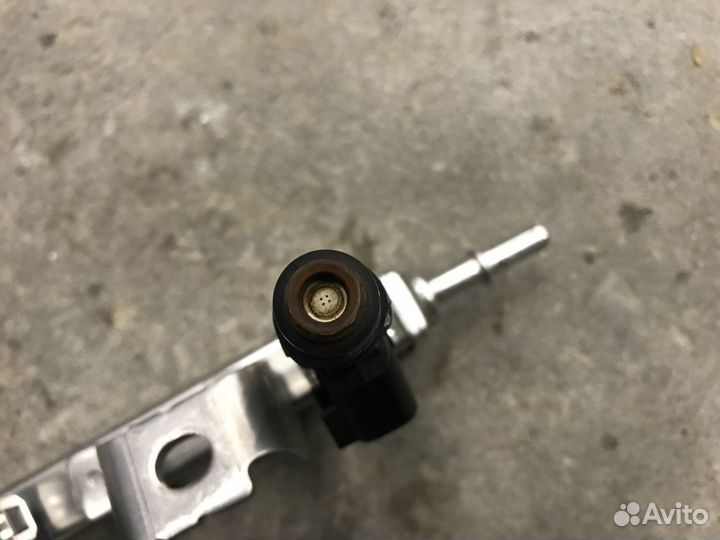 Топливная рампа Ford 1.8 - 2.3