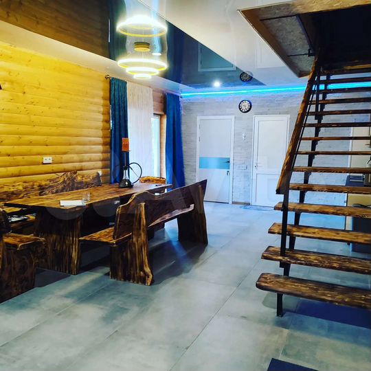 Дом 300 м² на участке 9 сот.