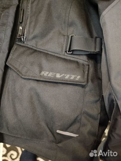 Продам туристическую куртку revit в Новосибирске