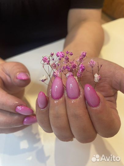 Наращивание ресниц и ногтей