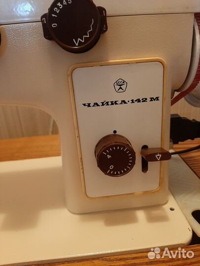 Швейная машинка чайка 142м