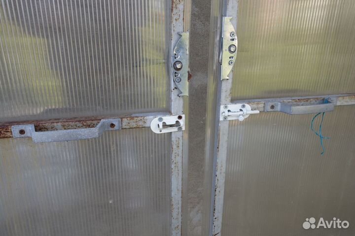 Двери поликарбонат для теплицы