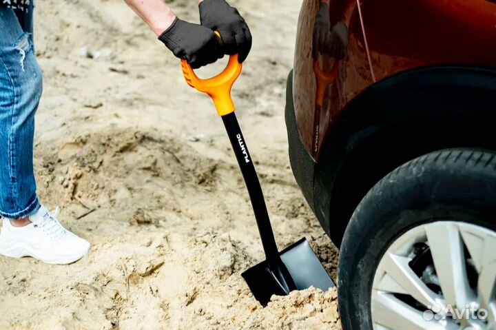 Лопата Plantic Fiskars 81см