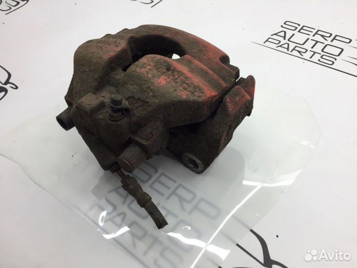 Суппорт передний правый Volkswagen Touareg 7L GP