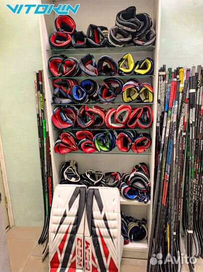 Ремонт хоккейных перчаток (краг) и экипировки