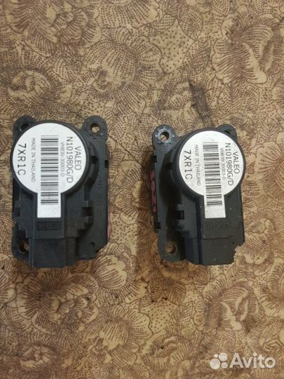 Моторчик заслонки печки Renault Megane 2 1.6 2008