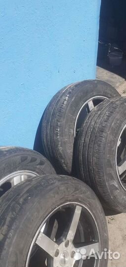 Pirelli Chrono 215/65 R17