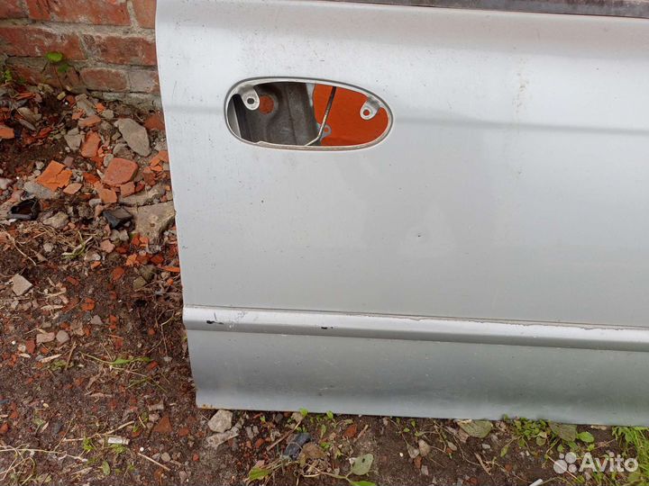 Дверь передняя правая Kia Spectra