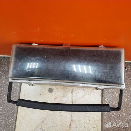 Рыболовный ящик