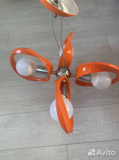 Люстра оранжевая