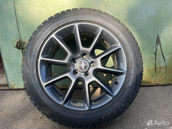 Bridgestone Blizzak VRX3 235/50 R18