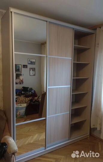 Шкаф купе с зеркалом