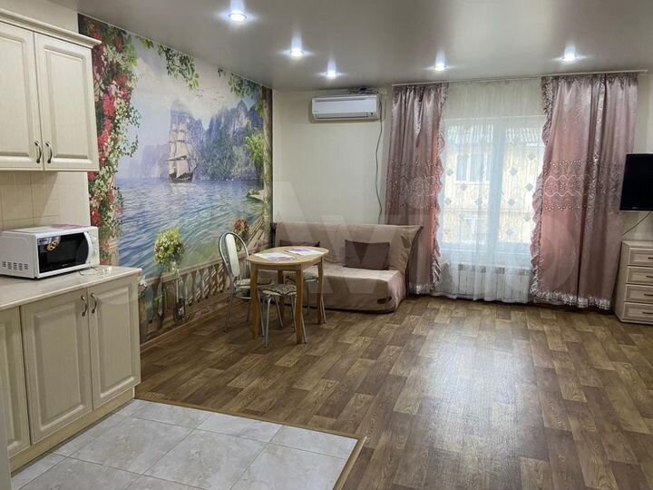 Апартаменты-студия, 42 м², 1/3 эт.