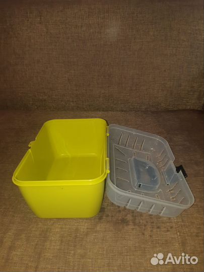 Переноска для животных пластиковая