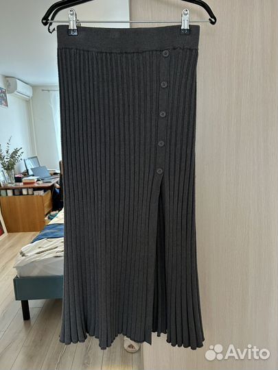 Юбка с разрезом