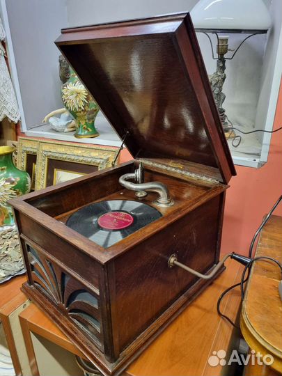 Антикварный патефон Maxiton.Англия