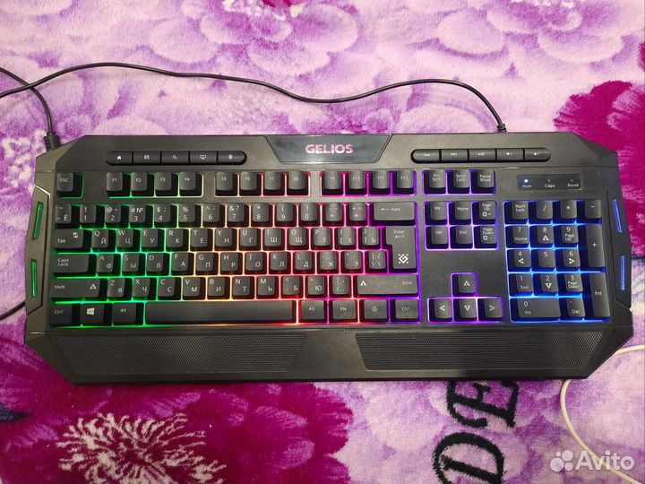 Игровая клавиатура с подсветкой