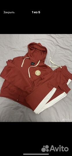 Спортивный костюм женский