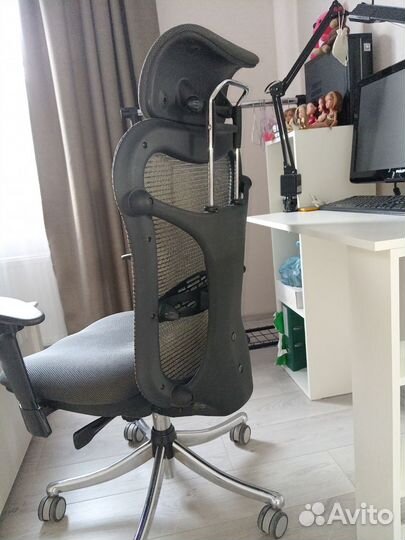 Компьютерное кресло