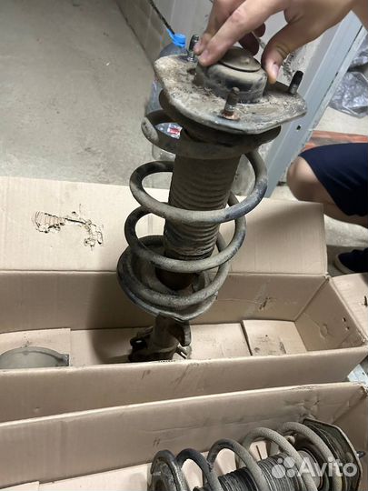 Стойка амортизатора передние Ssangyong Actyon 2