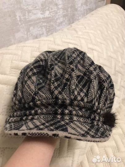 Вязанное женское кепи