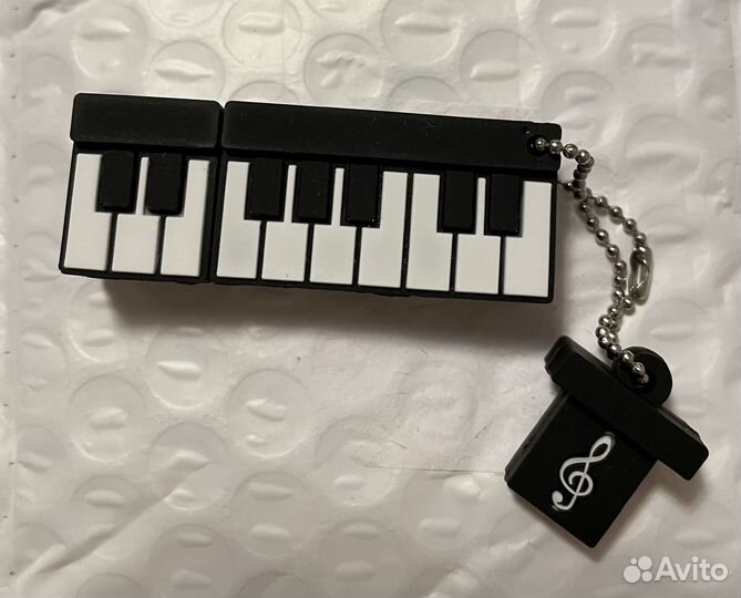 USB флешка 64 Гб