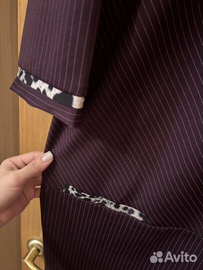 Платье женское 50-52 с галстуком/брошкой