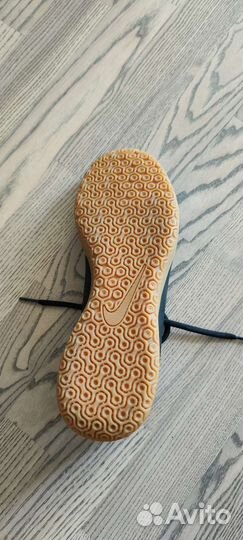 Продам бутсы футбольные