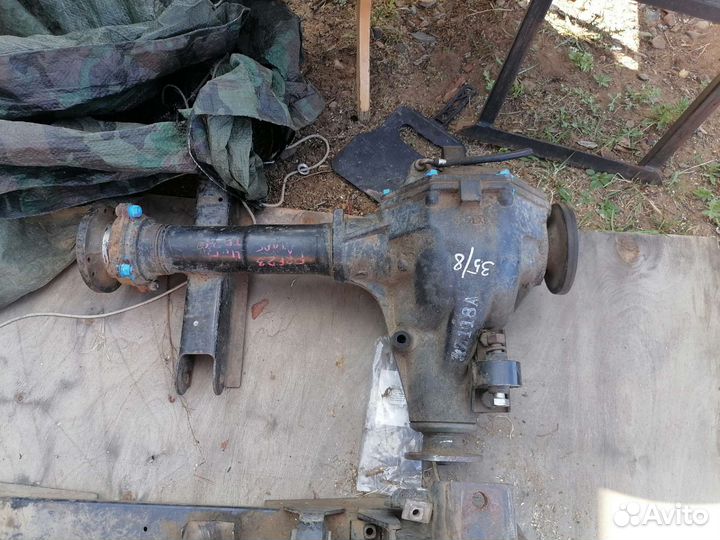 Запчасти на Nissan Atlas R8F23