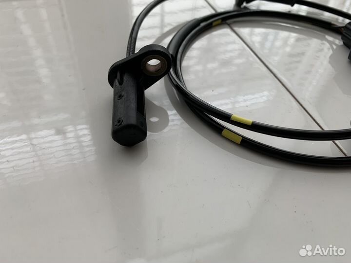 Датчик ABS передний правый Volvo S80 S60 V70 нов