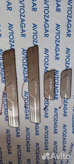 Хром Накладки на пороги Honda Vezel 2015-2020г