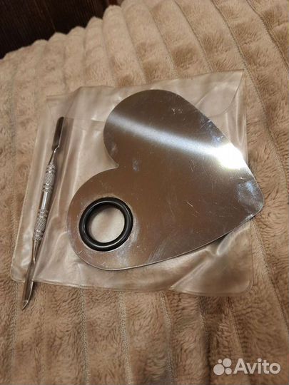 Шпатель и палитра для макияжа